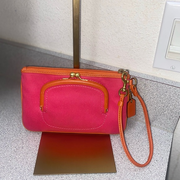 CCA-Coach Vintage Bonnie Cashin-Carry Kisslock Wristlet EUC - Picture 2 of 14